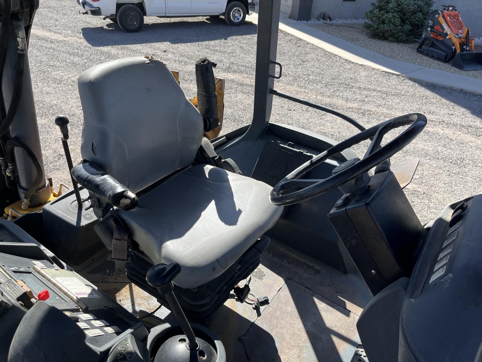 ./imagenes/INVOICE/2019/17656/RETROEXCAVADORA JOHN DEERE 310J (3).JPG